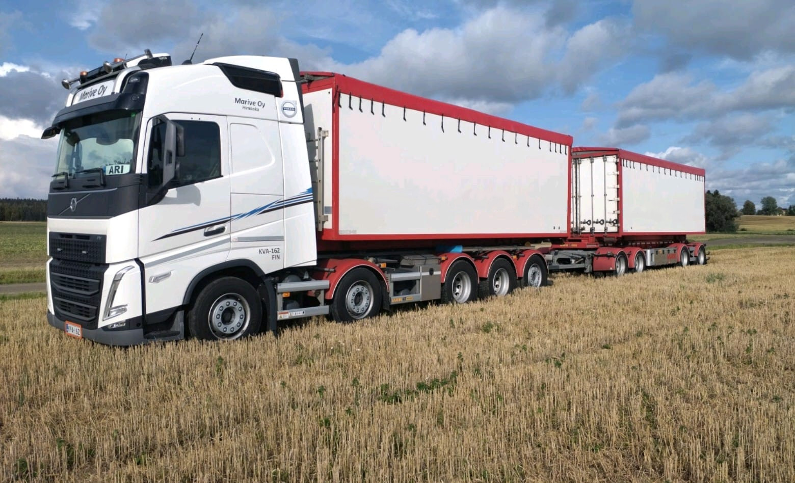 Kuljetukset toteuttaa Marive Oy Marive Oy hoitaa kuljetukset, Himanka.